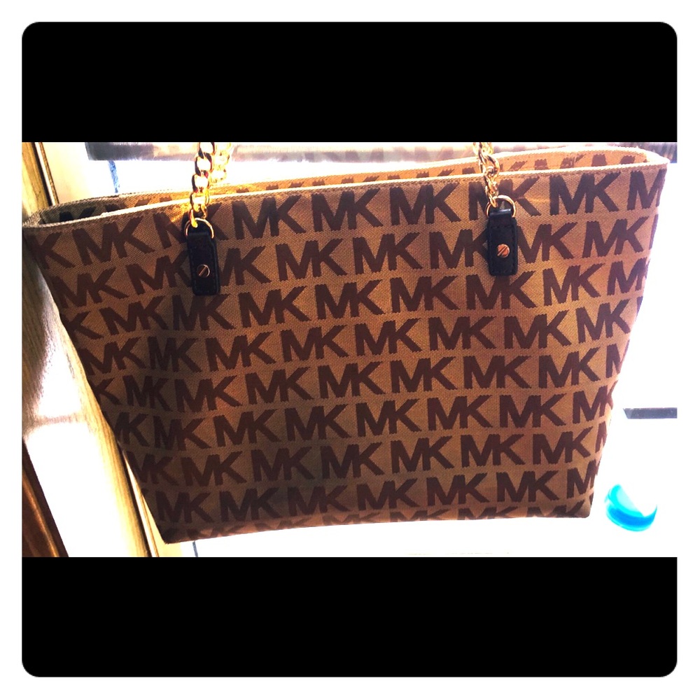 Michael Kors purse